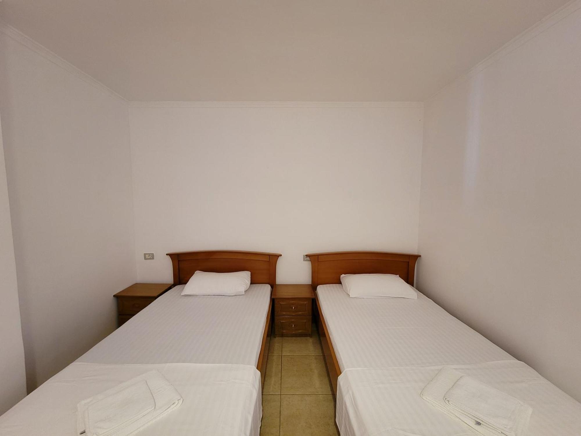 קסאמיל City Center Gjordeni Apartments מראה חיצוני תמונה