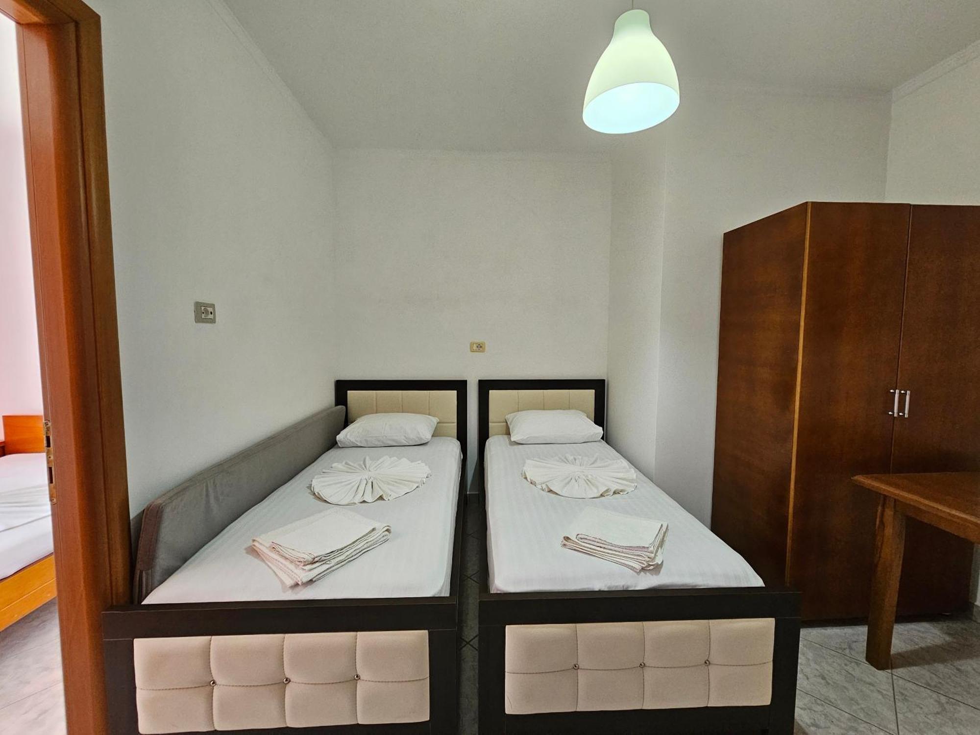 קסאמיל City Center Gjordeni Apartments מראה חיצוני תמונה