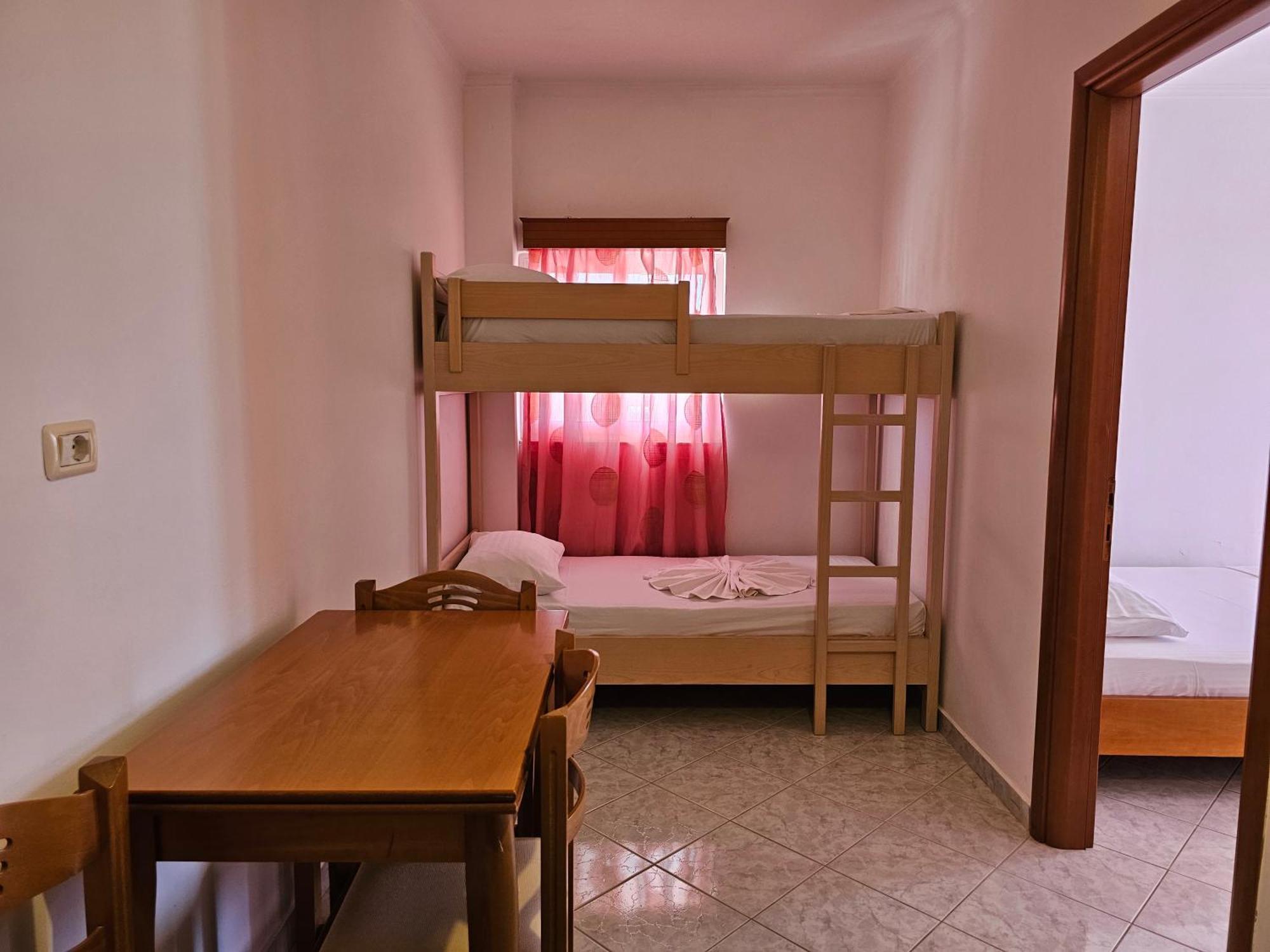 קסאמיל City Center Gjordeni Apartments מראה חיצוני תמונה