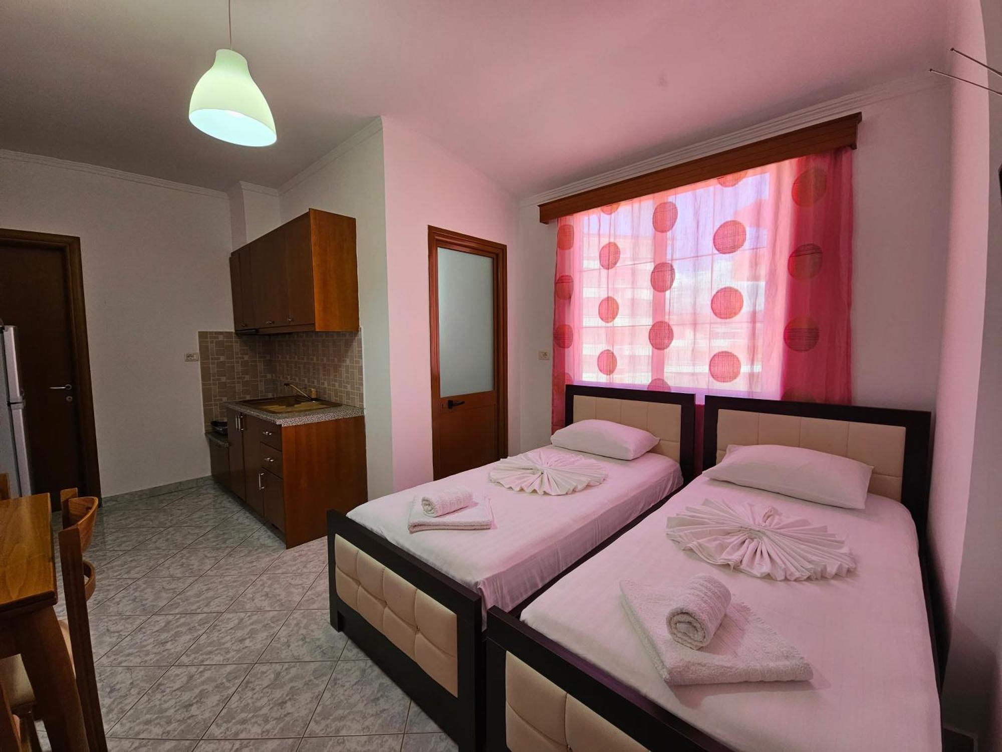 קסאמיל City Center Gjordeni Apartments מראה חיצוני תמונה