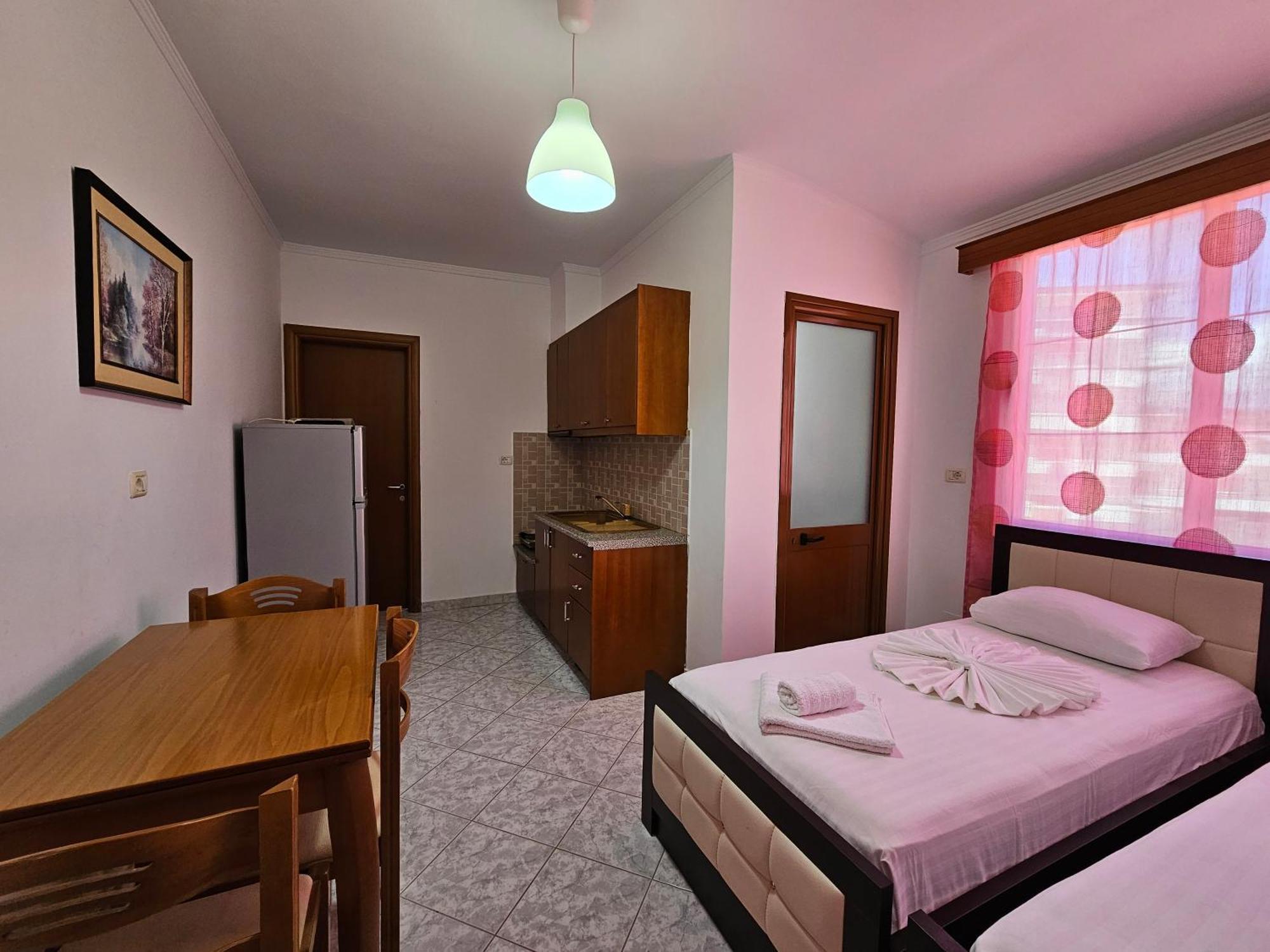 קסאמיל City Center Gjordeni Apartments מראה חיצוני תמונה
